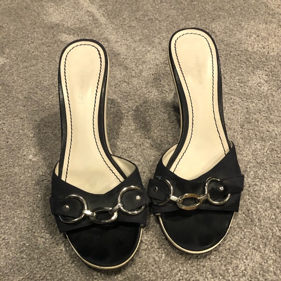 Nine West size 7.5 navy sling back heels - Picture 1 of 3